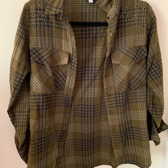 Assorted clothing - Picture 3 of 7